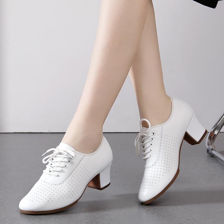 白色广场舞鞋透气女士真皮中跟软底系带水兵舞鞋中高跟教师鞋