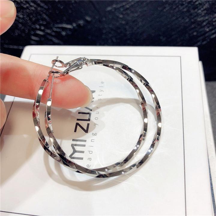 合金耳饰 气质简约耳环女潮流时尚百搭圆圈耳饰法式素圈冷淡风