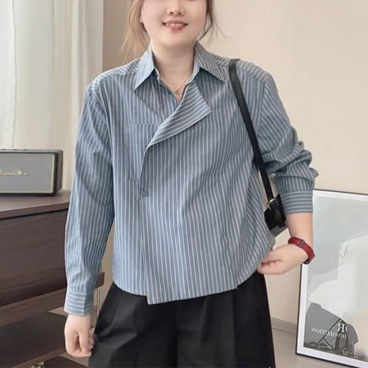 大码女装时尚不规则设计感显瘦条纹衬衫早秋新款洋气遮肚休闲上衣