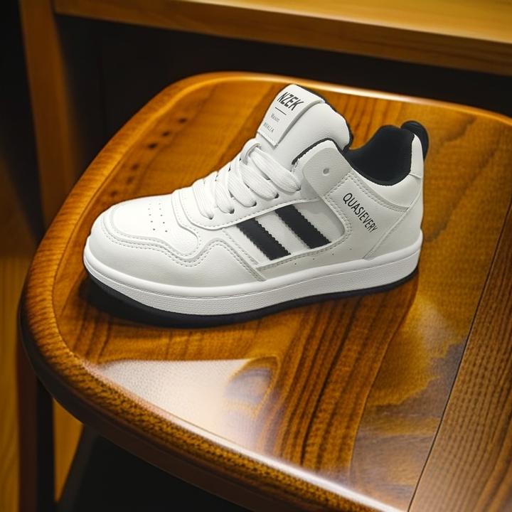 秋季女士休闲鞋圆头浅口厚底增高时尚百搭真皮潮鞋平底透气舒适