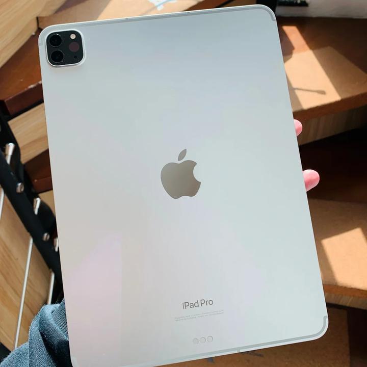95新 Apple/苹果 8代 iPad轻薄办公商务编程剪辑wifi学生平板电脑