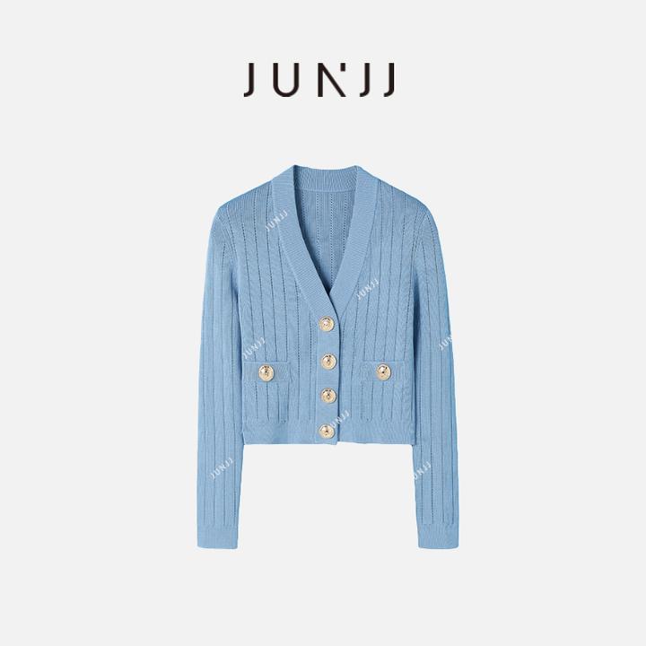 JUNJJ【蓝与海湾】2024V领长袖黑色休闲时尚金属镂空设计针织气质