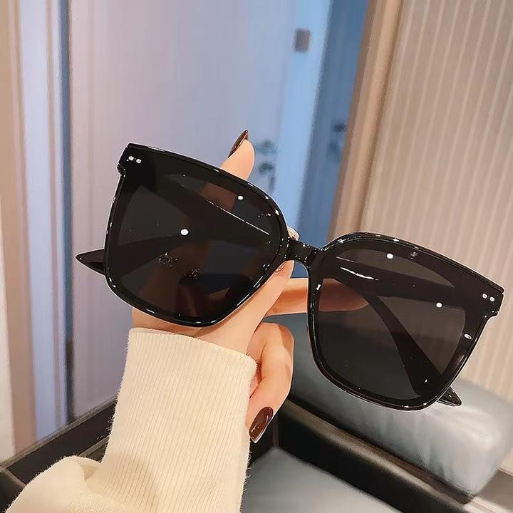 时尚百搭高级感太阳镜网红潮流防紫外线墨镜方框男女大框