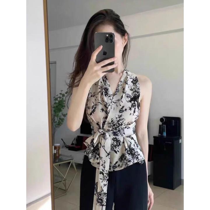 无袖挂脖碎花衬衫女新款设计感小众法式独特别致漂亮小上衣夏