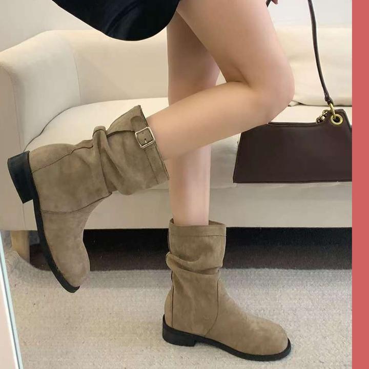 平底短靴女秋冬2025新款马丁靴超火堆堆靴西部牛仔靴子中筒粗跟