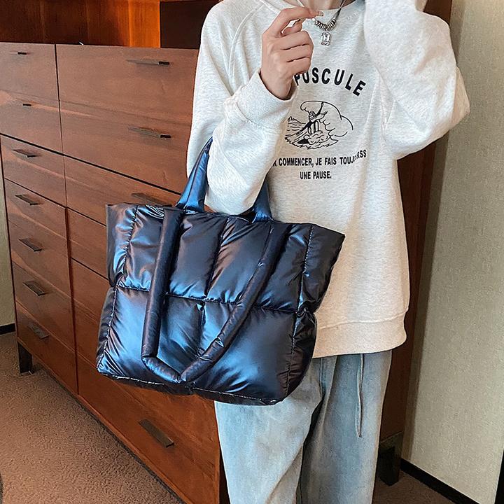 大容量轻便包包女2024新款百搭简约棉服单肩包休闲手提托特包