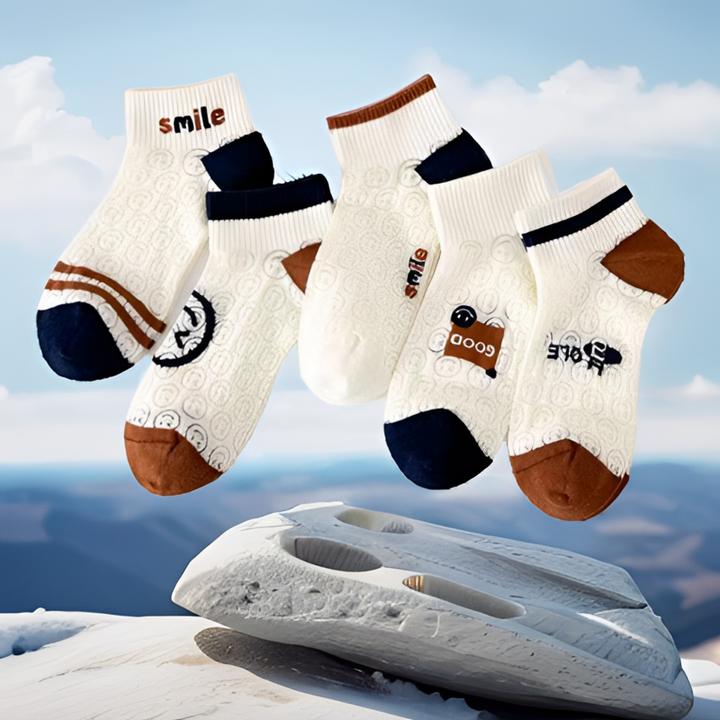 女士笑脸网眼薄款透气浅口短袜子成人夏季学生女袜子夏季薄款短筒