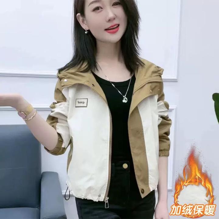 冲锋衣女款春秋款2025新款小个子洋气休闲短外套女士爆款夹克上衣