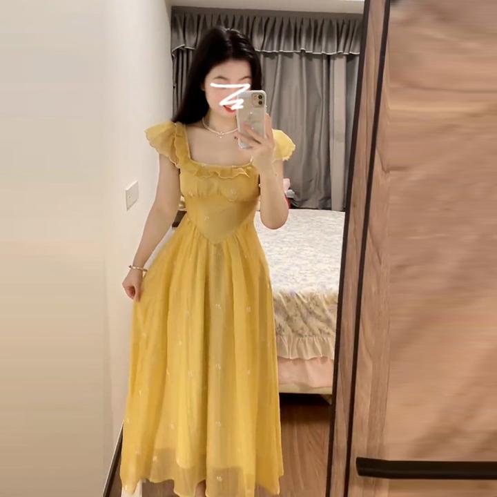 小个子茶歇法式黄色连衣裙子夏季女装小飞袖收腰碎花长裙2558
