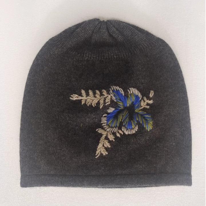 福利来了! 手工绣花羊绒包头帽