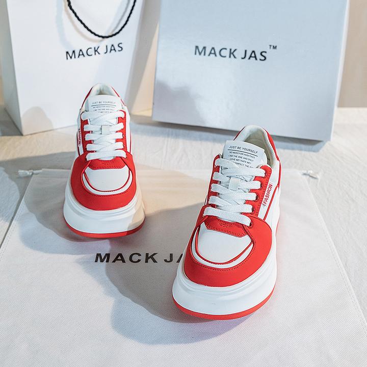 香港MACKJASCHK真皮板鞋2024春季新款百搭运动厚底内增高小白鞋女