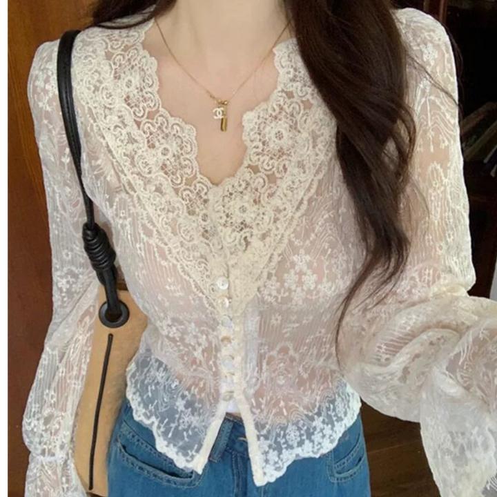 钩花镂空洋气蕾丝衬衫女2025新款秋季高级设计感小众蕾丝打底衫
