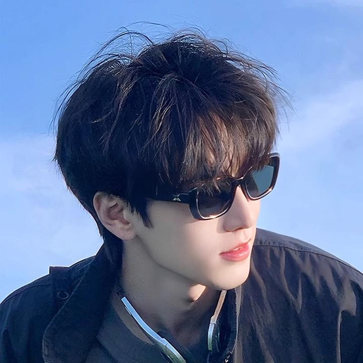 男生韩版帅气短发微分碎盖日常蓬松真自然全头套式假发