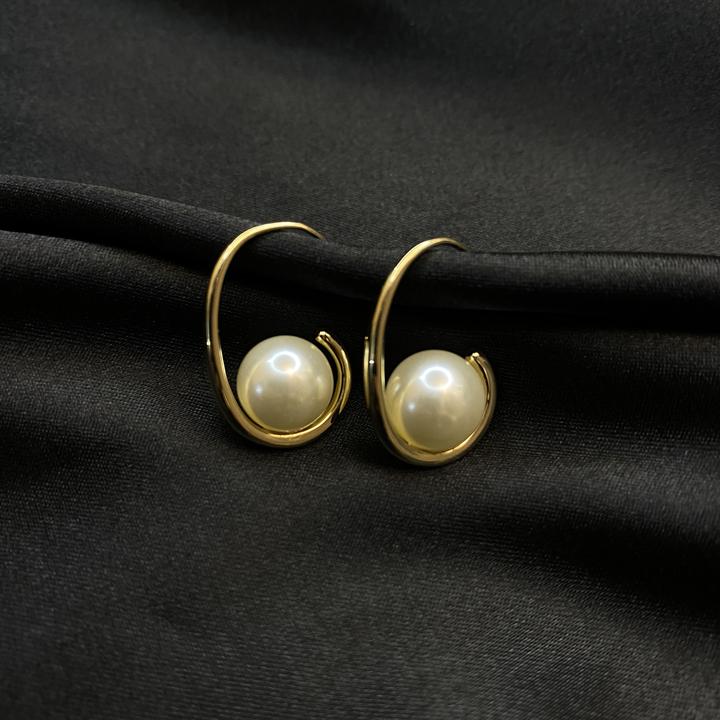 铜合金仿珍珠耳饰 时尚勾勾珠百搭优雅精致素款设简约温柔风耳饰