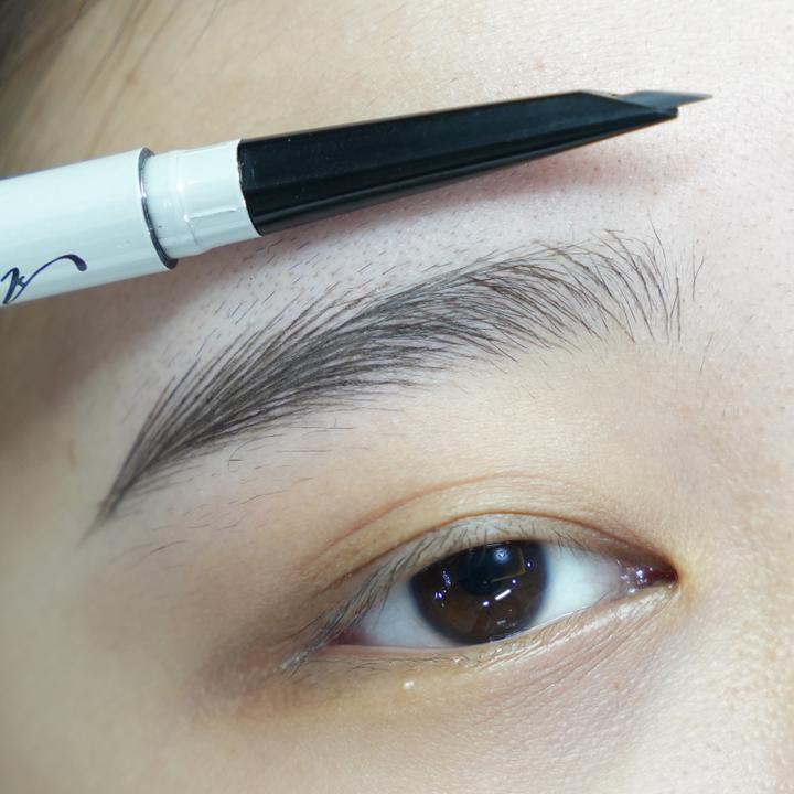 1艾图秀化妆师专用硬芯线条根根分明防水持久不脱色自动眉笔