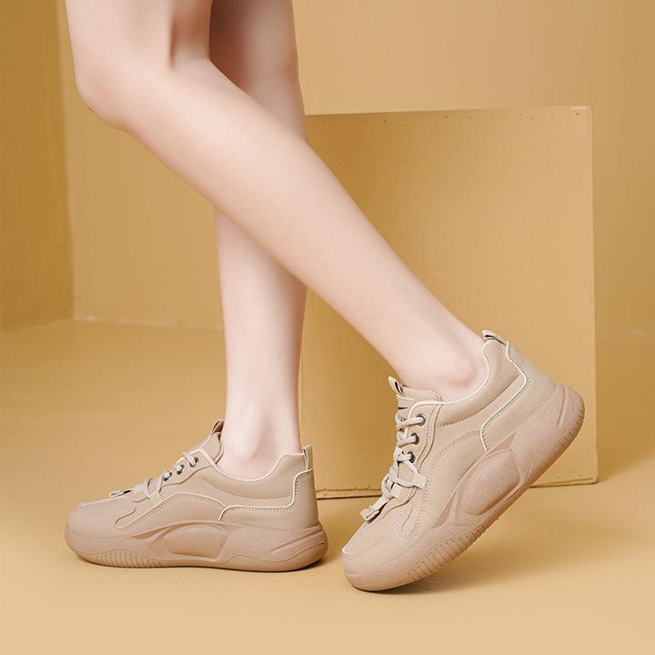 运动鞋女2024新款秋季女款软底学生爆款轻便踩屎感休闲时尚小白鞋