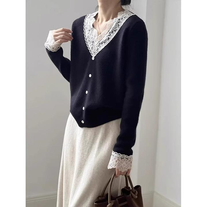 芯娇晴高级感黑色蕾丝V领针织女春秋法式宽松打底衫毛衣气质上衣