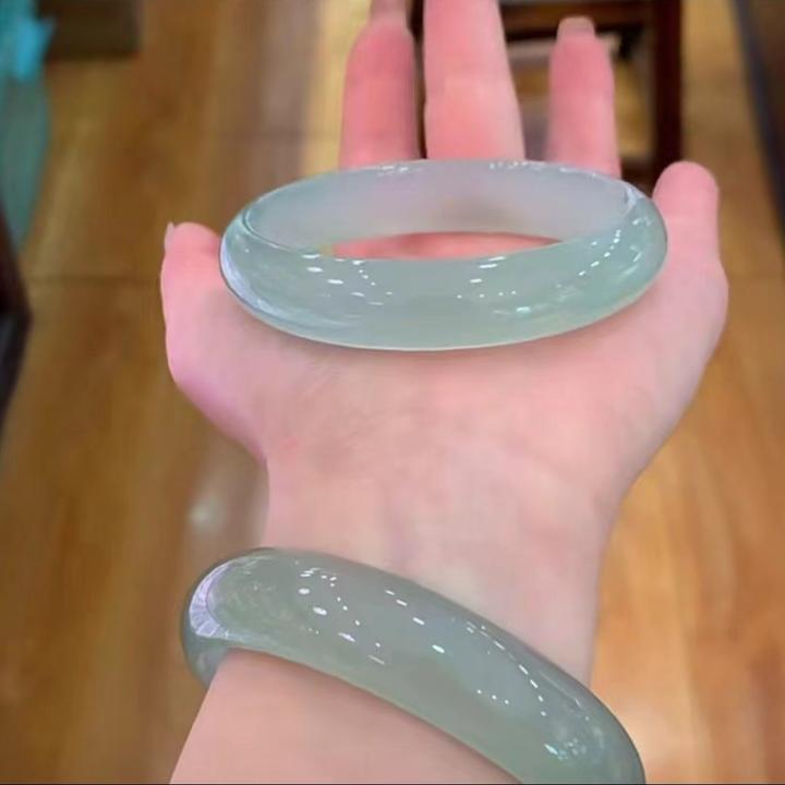 天晴冻浅绿气质轻奢女款手镯干净古风手镯浅绿显白气质礼物推荐