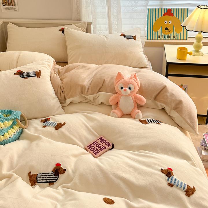 冬季卡通风腊肠狗牛奶绒四件套珊瑚绒加厚加绒床单床上被套双面绒