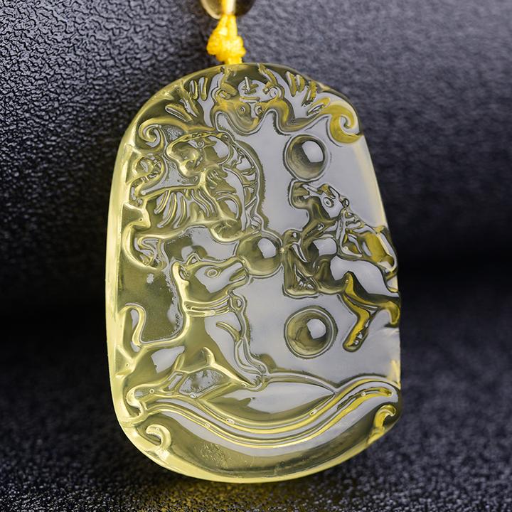 天然黄水晶十二生肖属虎马狗三合吊坠犬马保岁本命年项链水晶吊坠