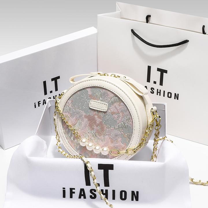 18岁成人礼女孩生日礼物女生送闺蜜包包实用15初高中生17大学生20