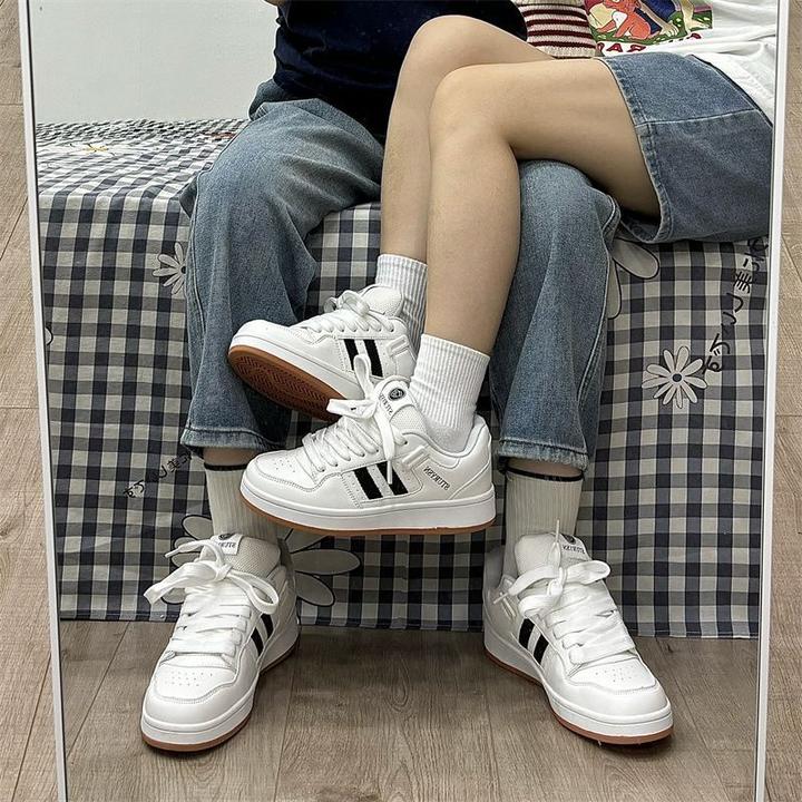 多巴胺小众配色面包鞋女ins潮2025春季新款学院风百搭休闲板鞋子