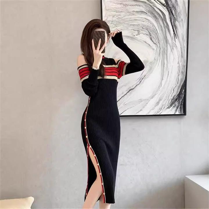 秋上新秋冬针织连衣裙长袖圆领露肩侧面开叉纽扣条纹中长款轻熟风