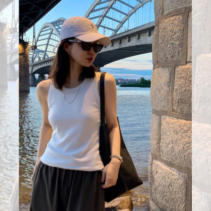 莉贝琳sisy多色背心圆领纯色微弹打底修身显瘦吊带女S25208VE01