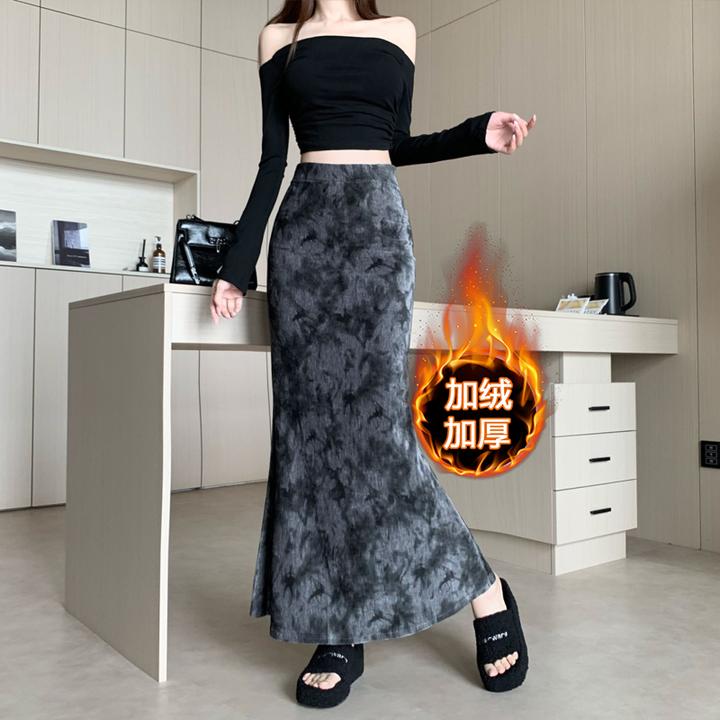 复古高级感时髦丝绒半身裙女秋冬新款加绒高腰显瘦长款包臀鱼尾裙