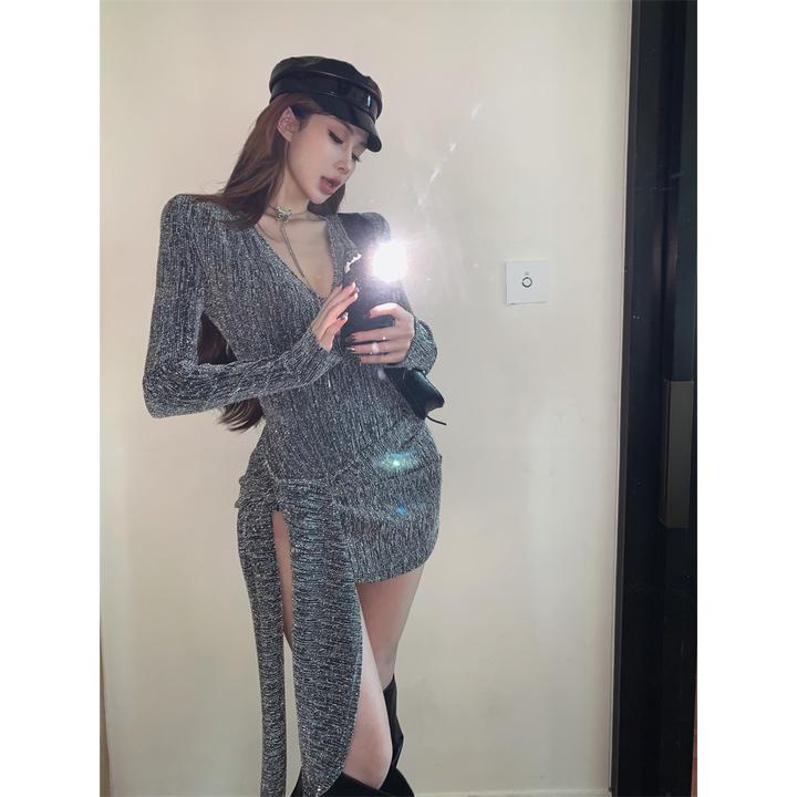 气质V领连体衣修身显瘦半身裙性感辣妹套装