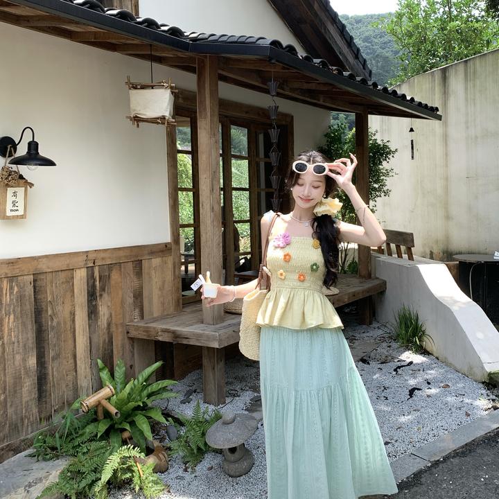 EIA一尧【百分甜茶】夏日小清新少女钩织立体花吊带上衣+半裙镂空绣