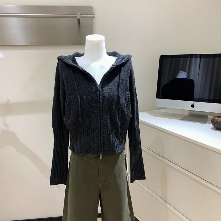 2025秋冬新款复古连帽双拉链针织开衫女百搭灰色指套抽绳毛衣外套