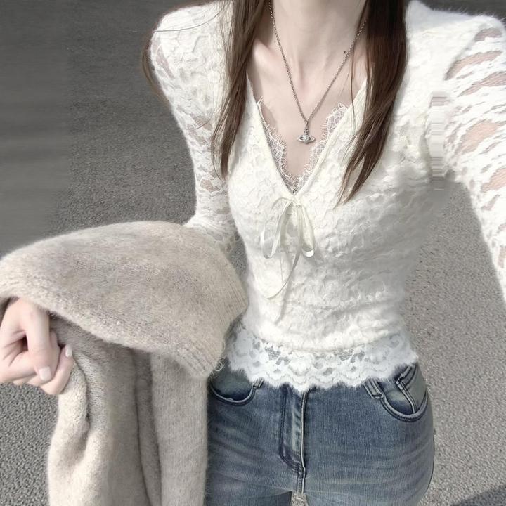 纯欲风v领白色蕾丝打底衫t恤女春秋季设计感修身内搭短款长袖上衣