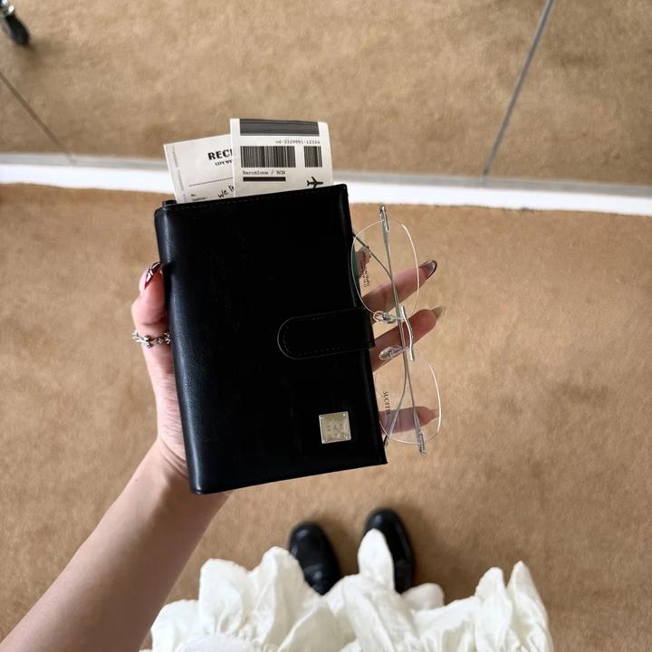 韩系简约护照夹外出旅行金属标护照包钱包复古ins证件收纳包卡包