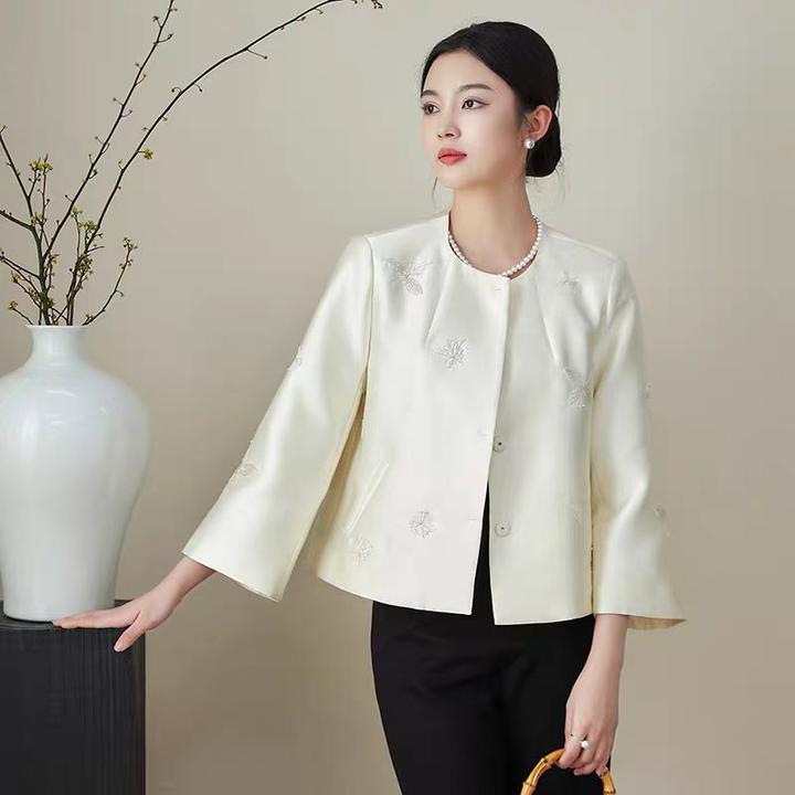 长袖常规款女短款宽松型短外套复古白色中国风唐装