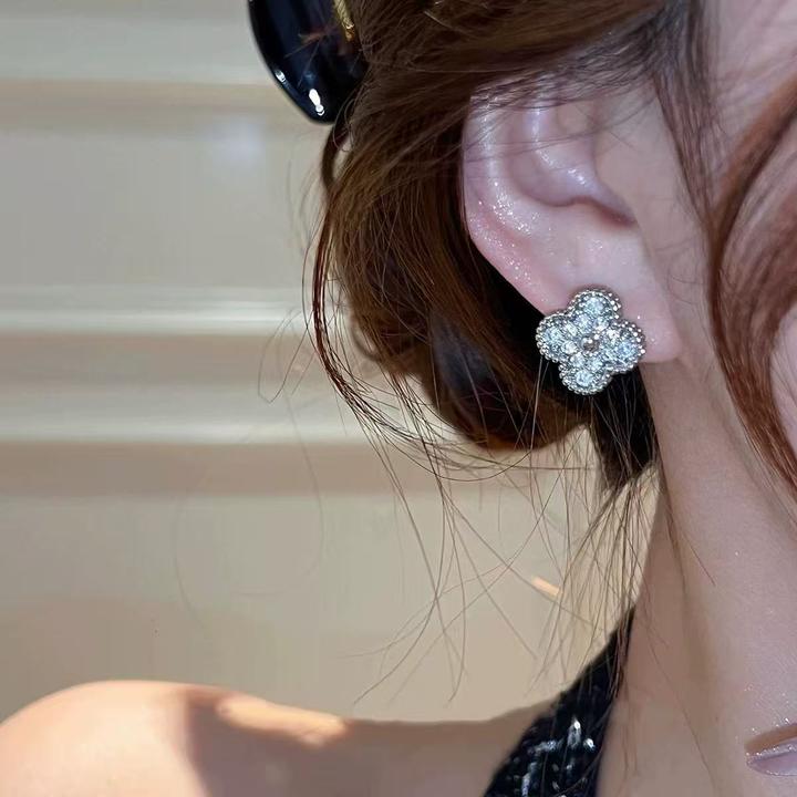 铜合金耳饰 S925纯银耳针四叶草镶钻耳钉女小众高级感轻奢耳饰