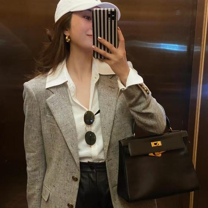 2025春季新款气质轻奢高级感西装外套简约白衬衫黑色皮短裤套装