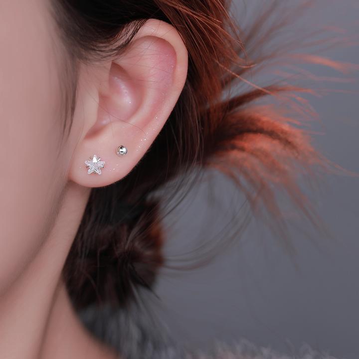 足银合成锆石耳饰 星星耳环精致百搭小巧养耳洞耳钉女设计感耳饰