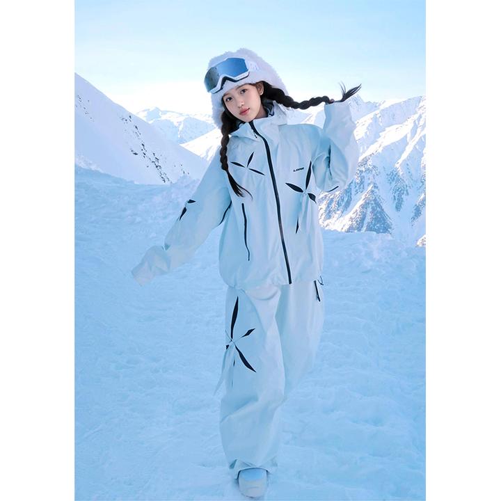 KSKM白色滑雪服套装女2025秋冬新款户外星芒设计防风防水雪服穿搭