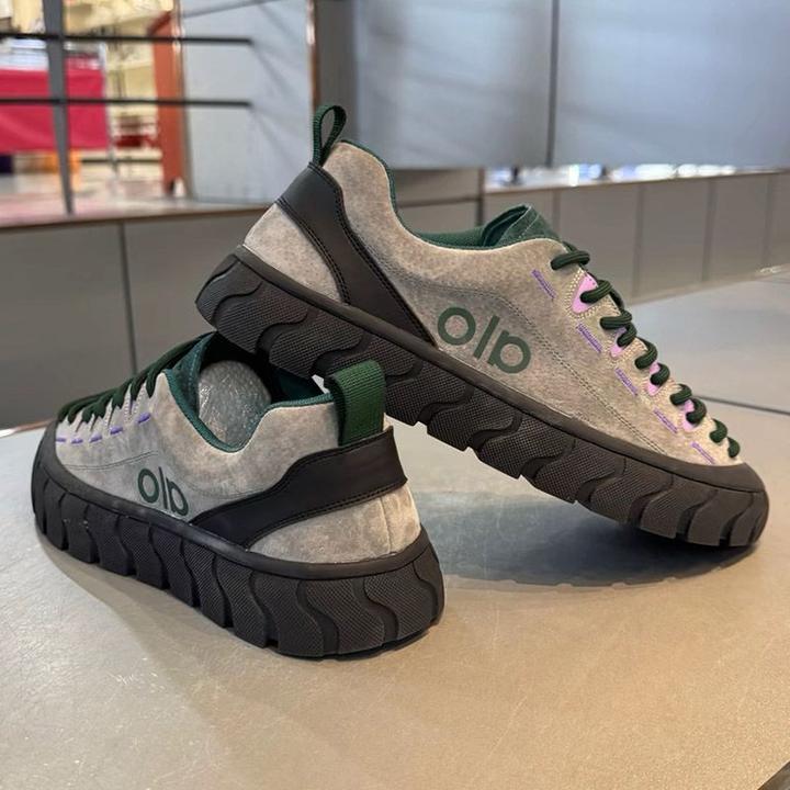 男鞋2025秋季新款时尚百搭厚底低帮板鞋翻毛皮复古爆款休闲运动鞋