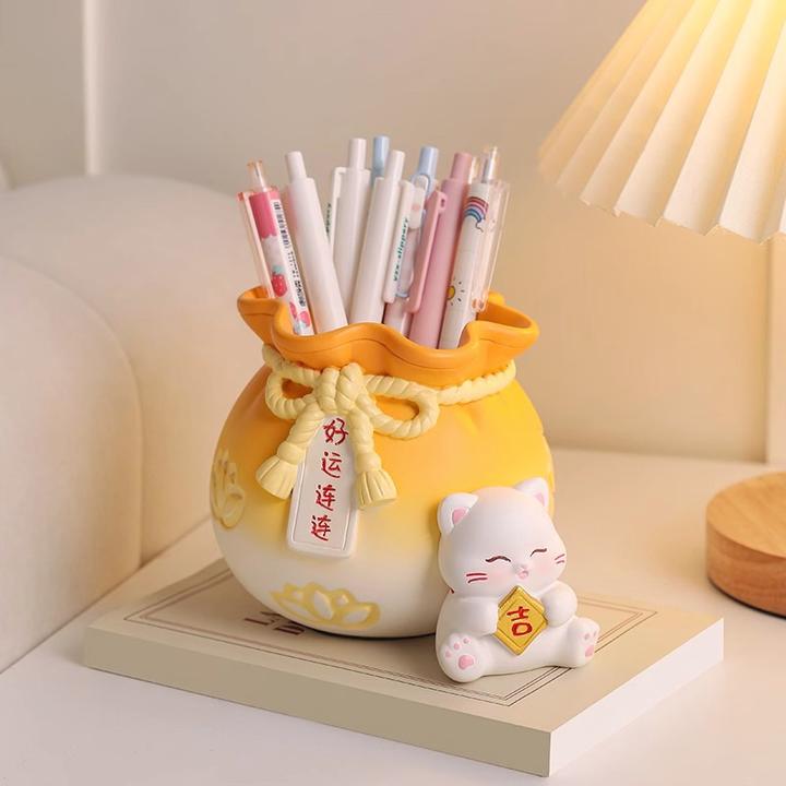 创意招财猫可爱笔筒摆件办公室书桌面装饰品情绪稳定生日礼物实用