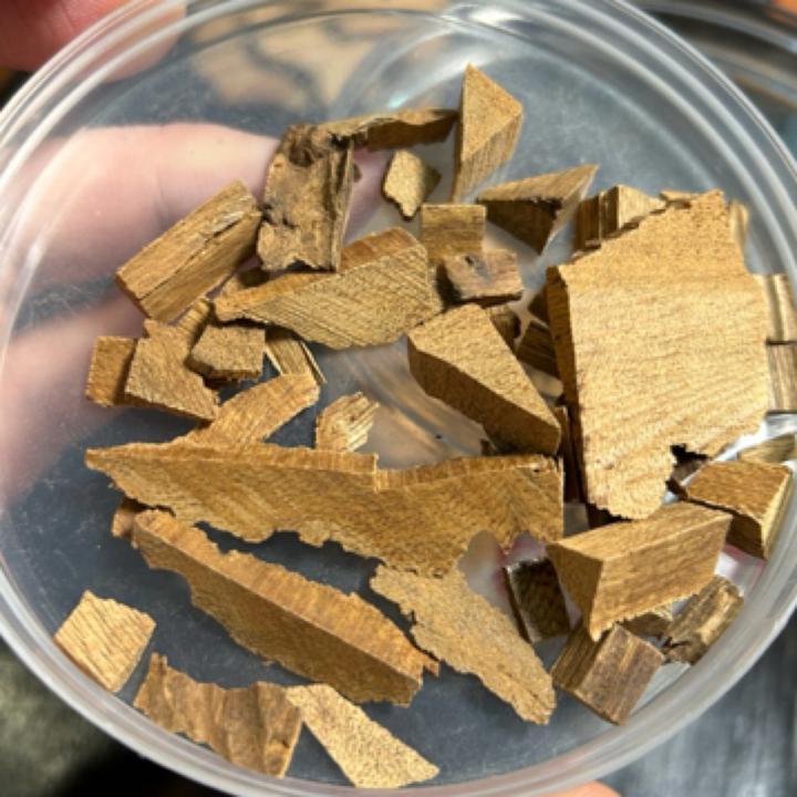 5克一份8分沉东马沙巴文莱车珠碎料