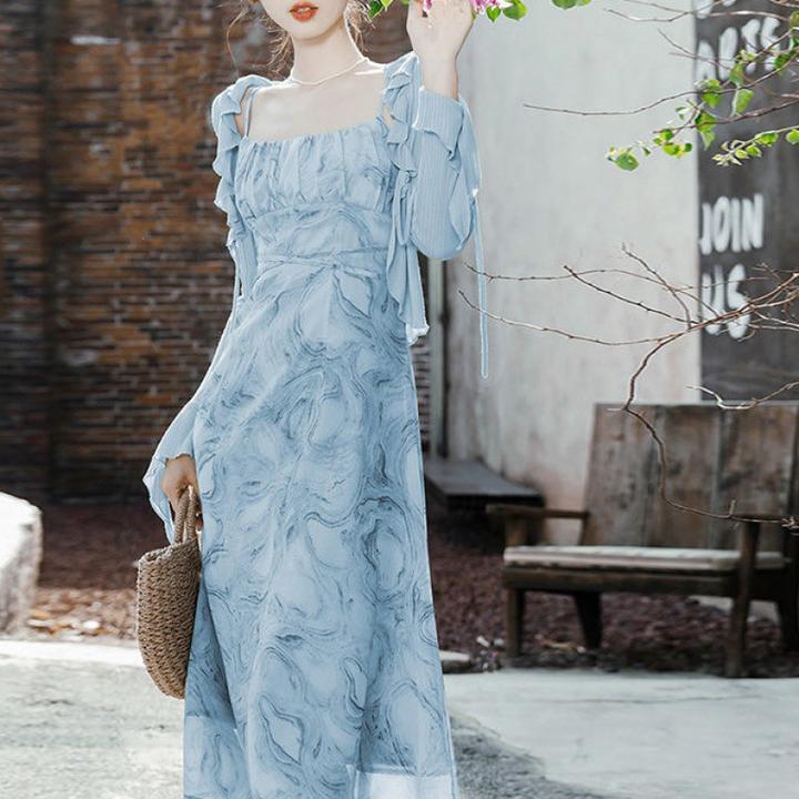 法式浅蓝方领吊带连衣裙度假裙别致时尚
