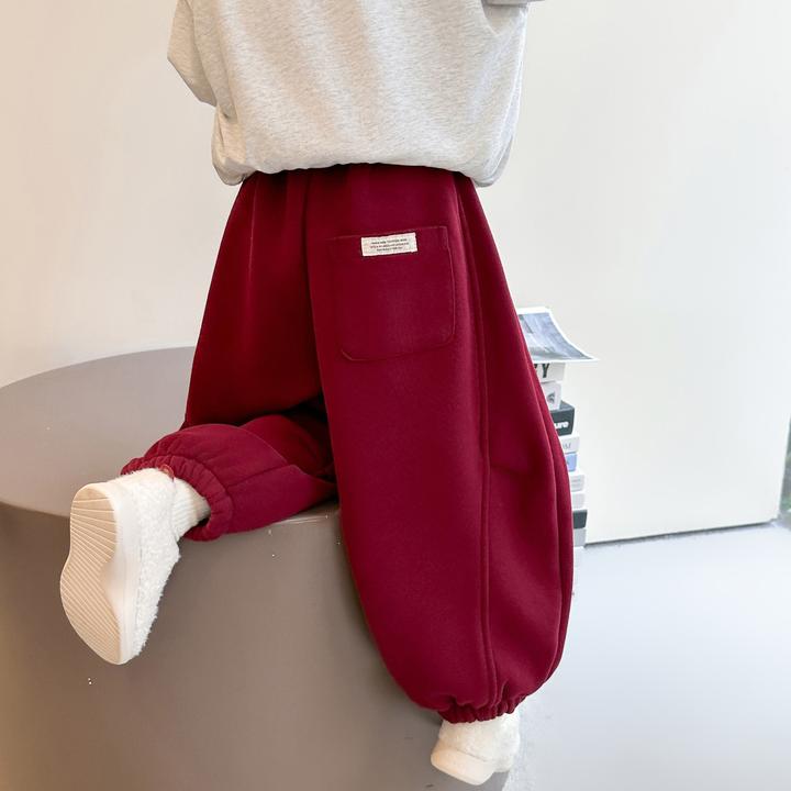 网红冬季校园潮女童新款加绒贴标卫裤韩版弯刀裤洋气2025年童装男