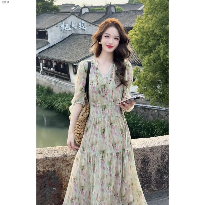 显瘦碎花连衣裙夏季梭织聚酯纤维透气舒适时尚潮流女装裙子