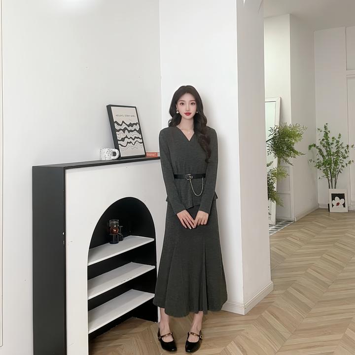 爱依服秋冬通勤风法式时尚套装裙子针织长袖时尚黑色不规则百褶