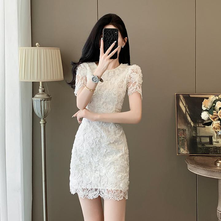 新款小个子短裙法式纯色夏季气质修身连衣裙复古收腰显瘦蕾丝裙女