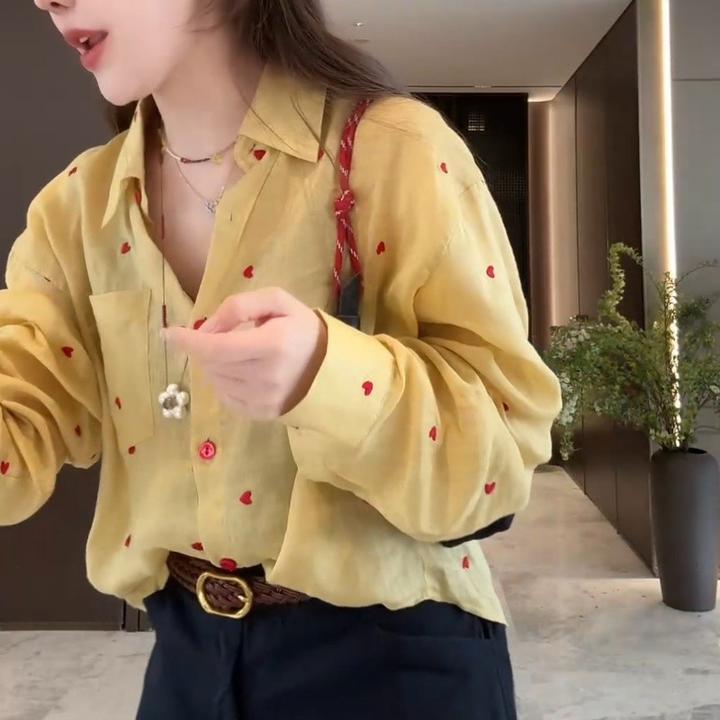 文艺风甜美心形刺绣衬衫女2025春秋新款高级感百搭显瘦设计感上衣
