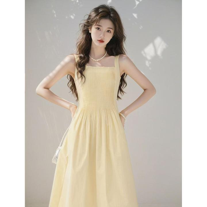 2025春夏新品度假风法式平口设计风琴褶吊带裙气质连衣裙沙滩裙女