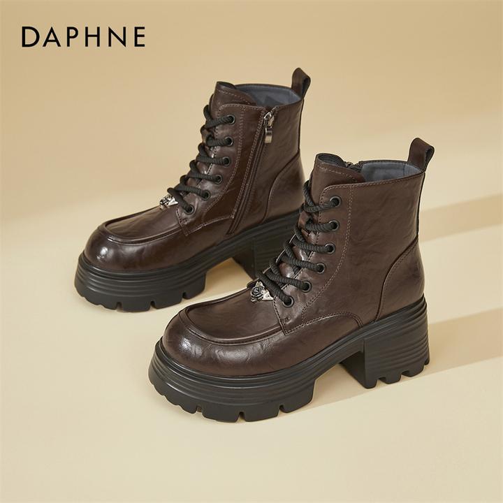 达芙妮琥珀流光保暖时装靴女秋上新爆款显高显瘦短靴小个子牛仔靴